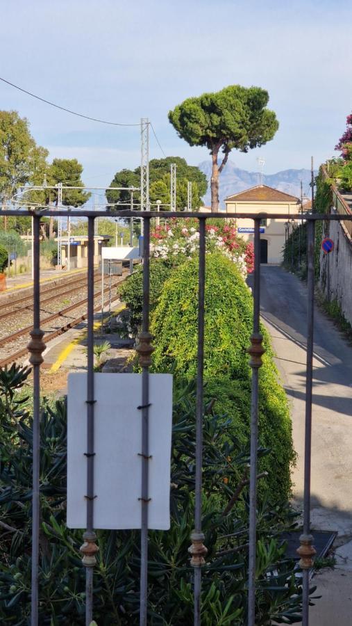 La Stazione Villa Casteldaccia Exterior foto